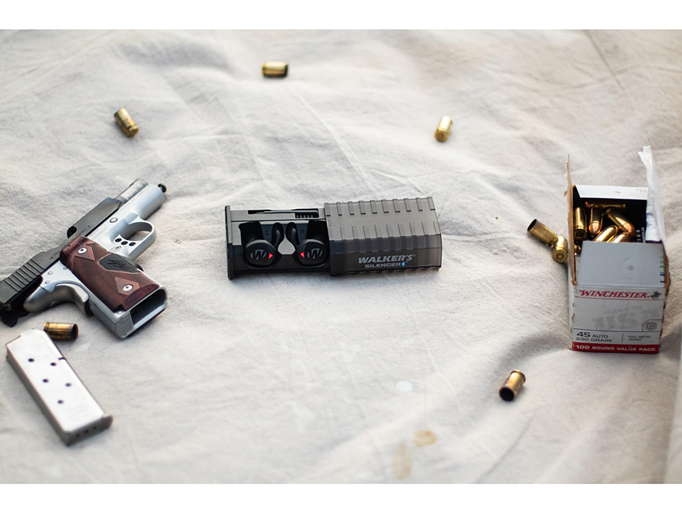 Walker's Silencer 2.0 FDE: confort grâce aux fins Sure-Lock et ajustement personnalisé.