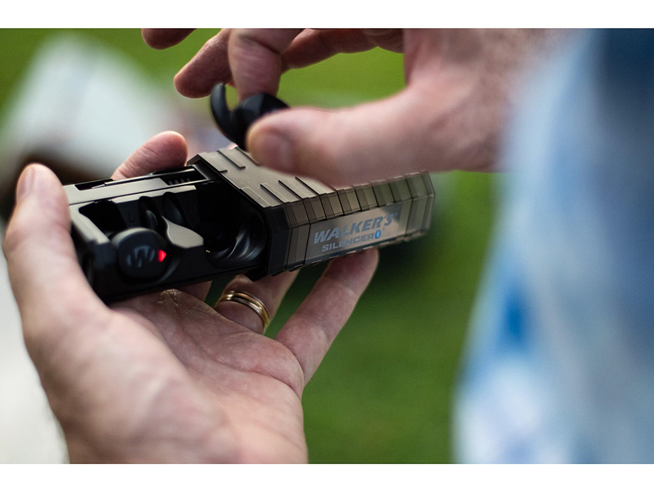 Walker's Silencer 2.0 FDE: connexion Bluetooth pour le streaming et les échanges.