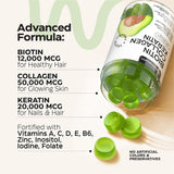 Étiquette Wellneum indiquant 12 000 mcg de biotine pour cheveux.