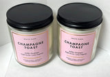 Bougie White Barn Champagne Toast crée une ambiance lumineuse et relaxante à la maison.