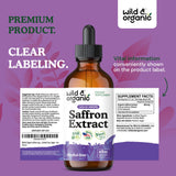 Scène de bien-être avec flacon Wild & Organic et verre d’eau, usage quotidien potentiel.