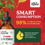 Étiquette rouge Wild & Organic Cayenne clairement visible sur le flacon.