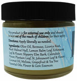WiseWays Herbals Salve Citronnelle – texture onctueuse prête pour une application douce.