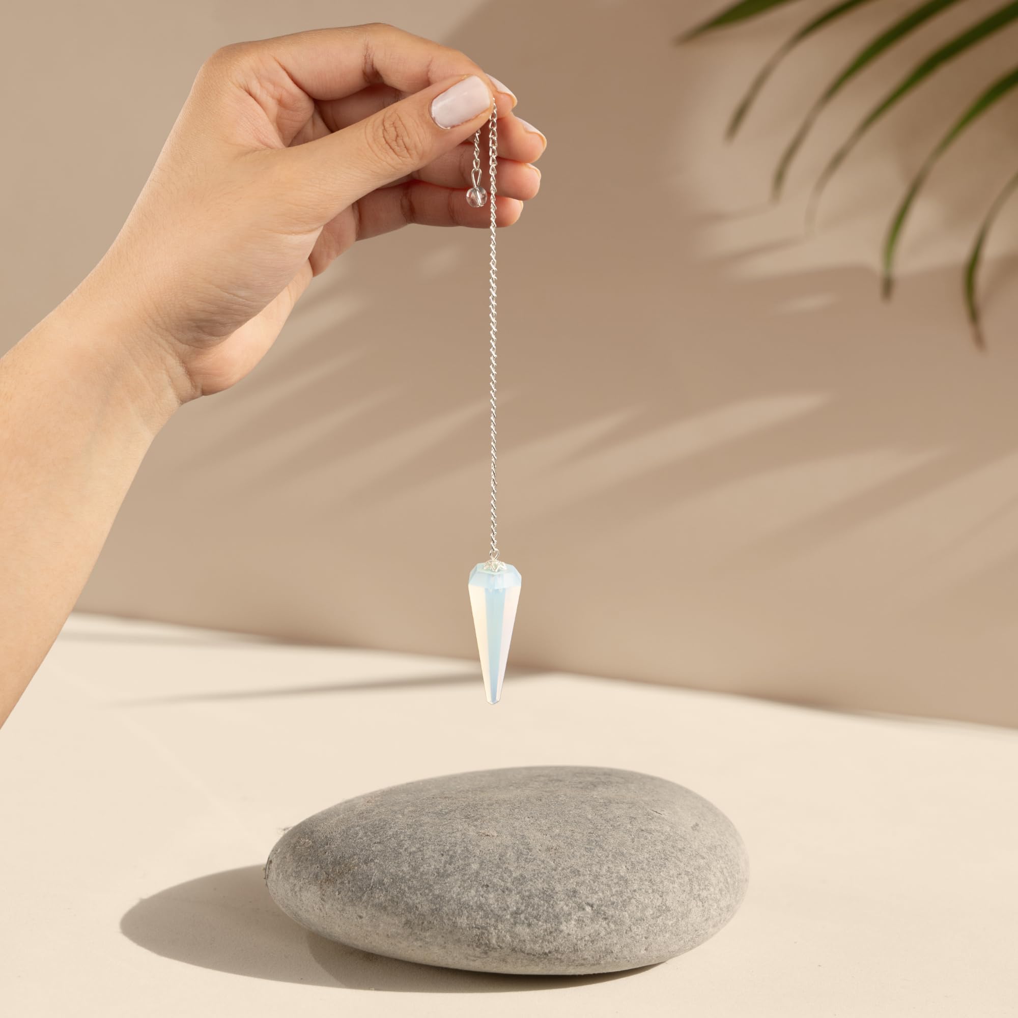Wish Well Opalite pendule pour méditation, favorise concentration et énergie calme.