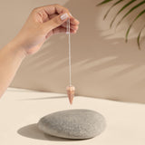Wish Well pendule pierre lune peche pour intuition et clarté lors de méditations.