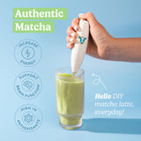 WonderCow Colostrum poudre: gros plan sur les grains fins, pureté naturelle et richesse nutritionnelle.