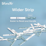 Bandelette Wondfo en trempage dans l'échantillon pour un test rapide.