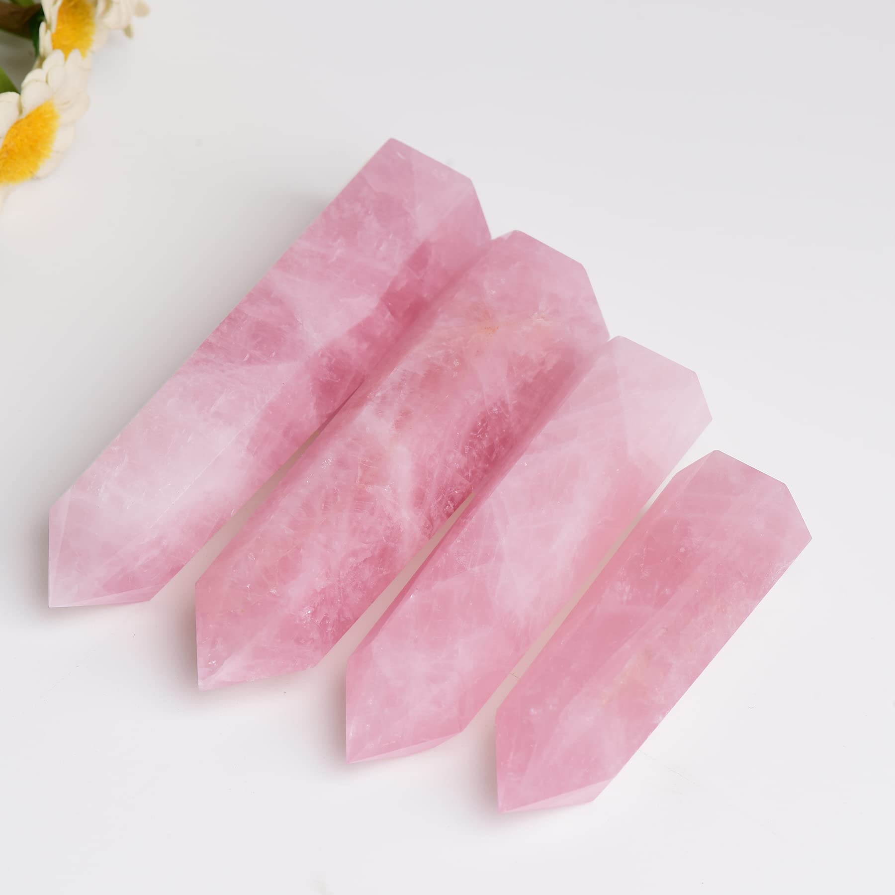 WUYOUSHI tour quartz rose sur une étagère déco zen et naturelle.