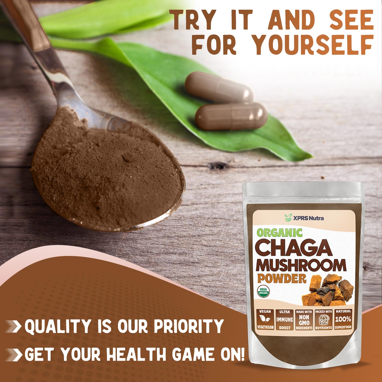 Versement rapide de poudre Chaga XPRS Nutra dans une boisson chaude
