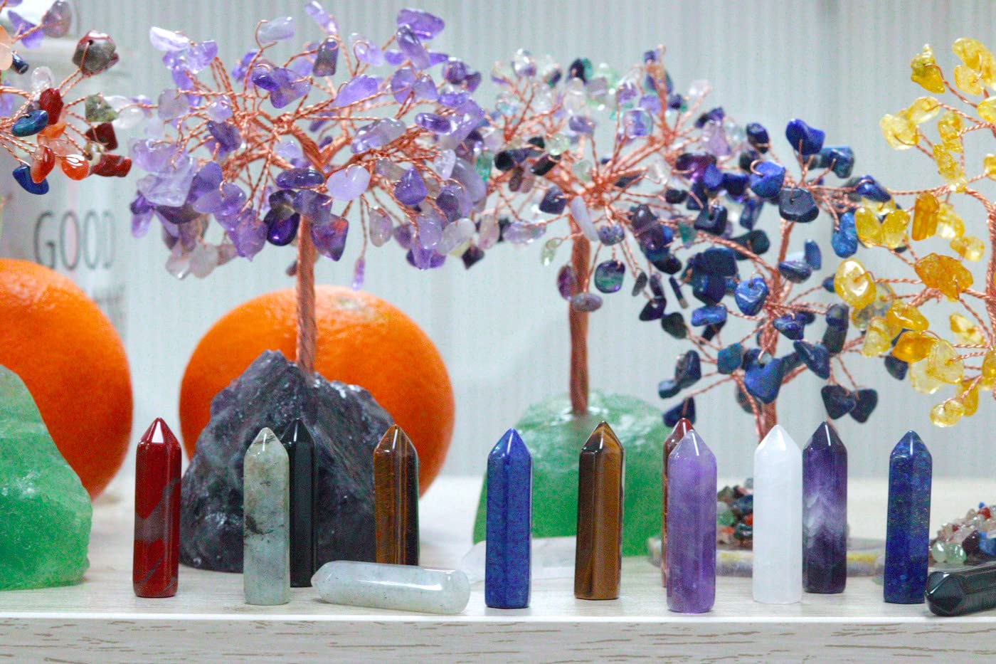 Gros plan sur une pierre d'aventurine verte polie.