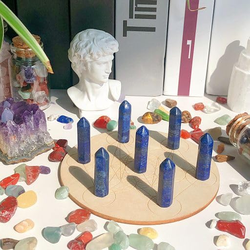 Pierres lapis lazuli polies et hexagonales pour focalisation et clarté.