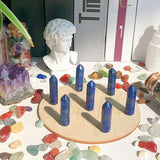 Pierres lapis lazuli polies et hexagonales pour focalisation et clarté.