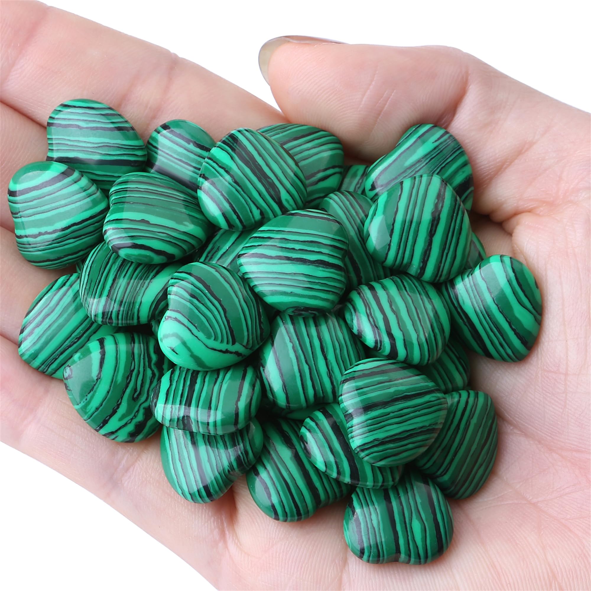 Coeur malachite en poche, facile à emporter pour concentration.