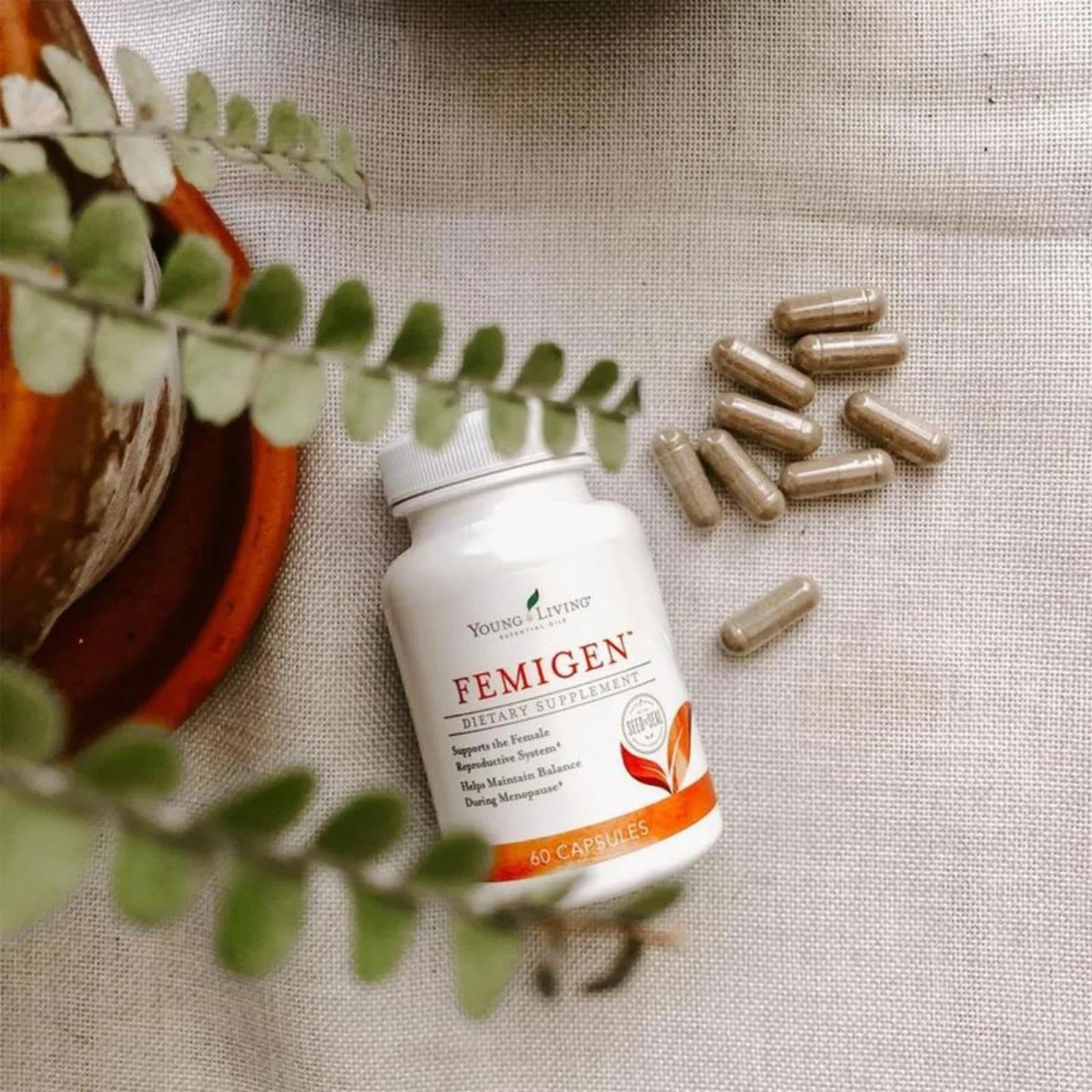 Utilisation quotidienne de FemiGen Young Living, routine apaisante et simple.