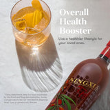 Verre rempli de NingXia Red, parfait comme encas fruité pour une pause revitalisante.