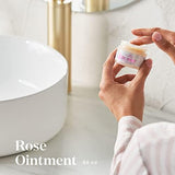 Texture crémeuse de Rose Young Living, nourrissant la peau en profondeur.