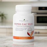 Capsules visibles Young Living Super Cal Plus faciles à avaler au quotidien.