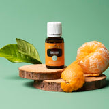 Young Living Tangerine huile topique peut rehausser la fraîcheur de votre peau.