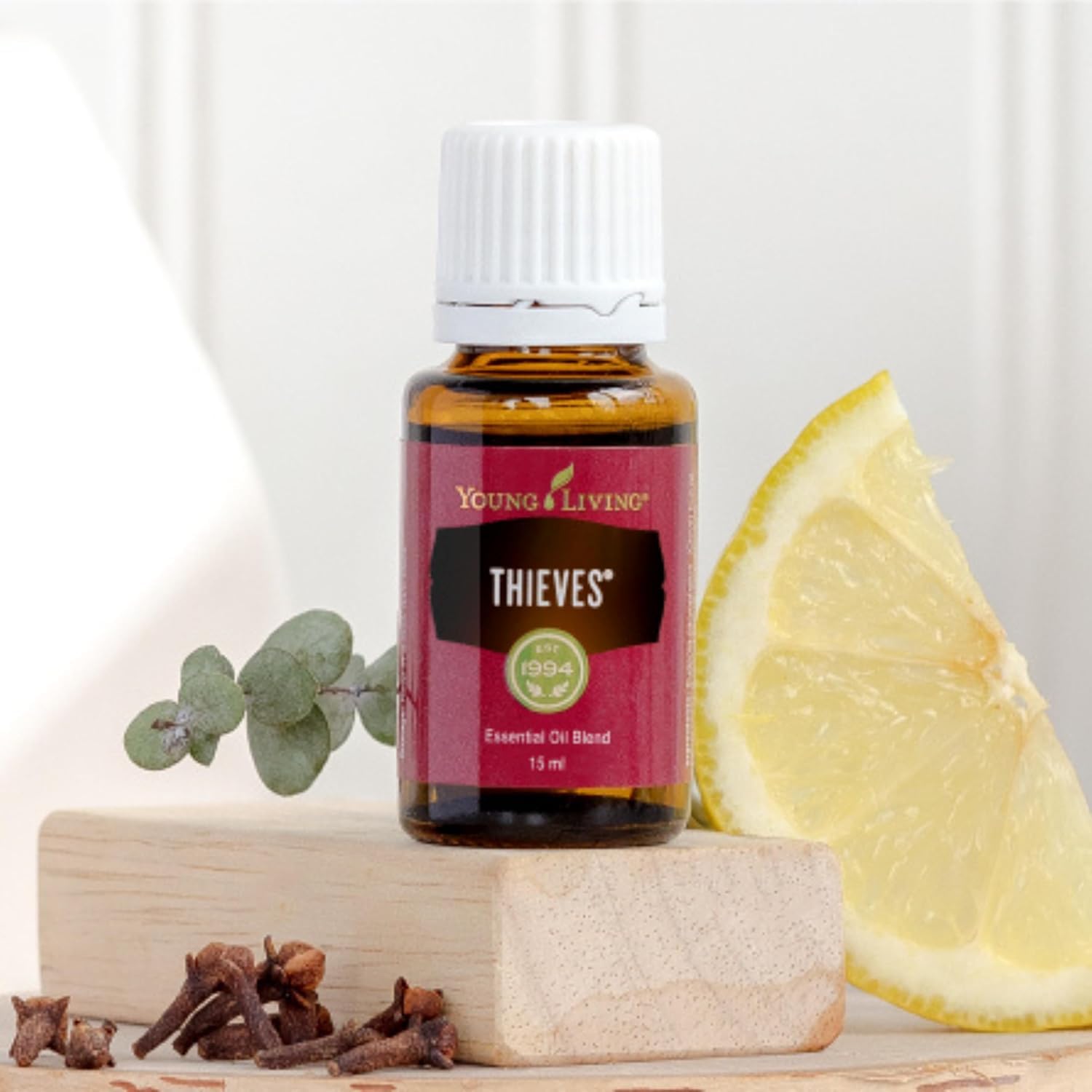 Diffusion Young Living Thieves – ambiance fraîche et stimulante.