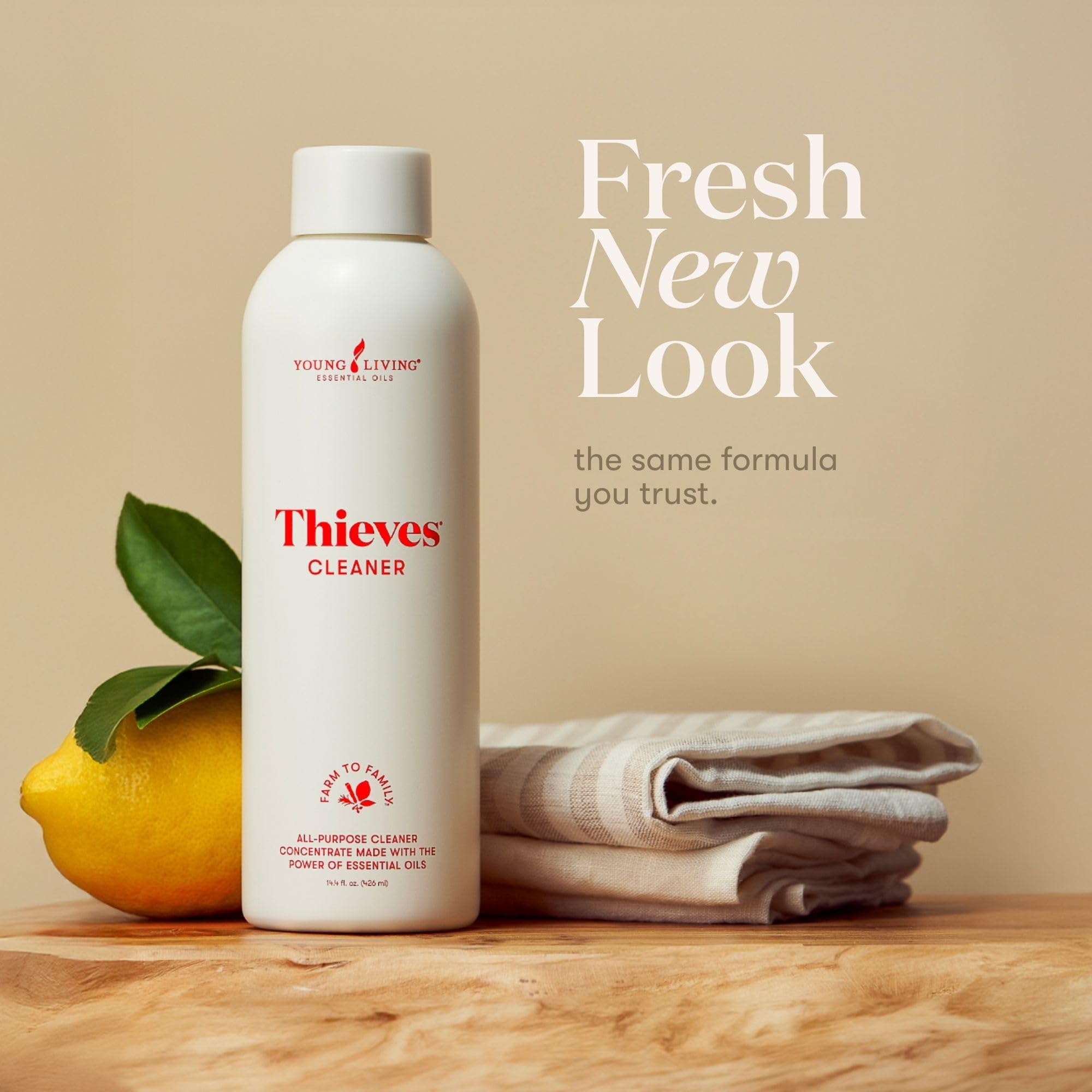 Plan de travail cuisine nettoyé avec le Thieves Nettoyant multi-surfaces de Young Living