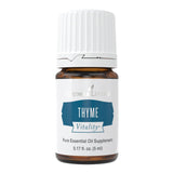 Young Living Thyme Vitality bouteille met en valeur son arôme puissant pour plats savoureux.