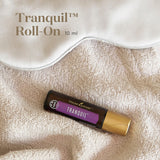 Young Living Tranquil roll-on bouchon et applicateur pour une application ciblée.