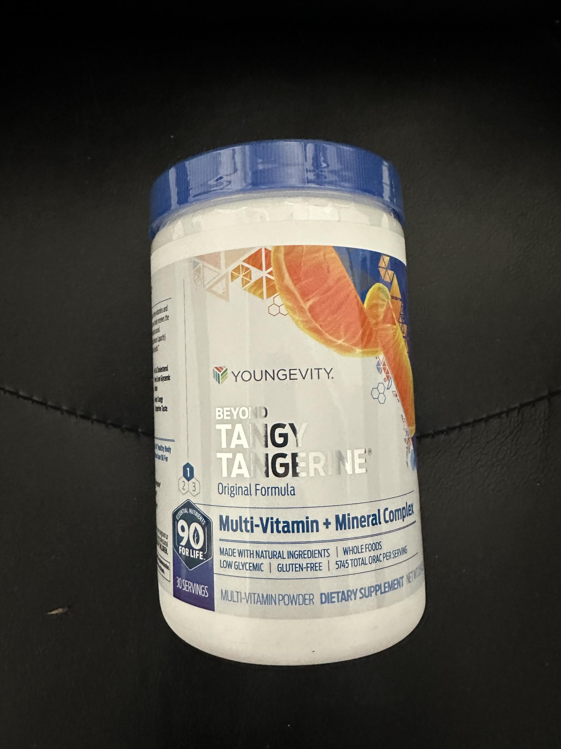 Pack de 6 boîtes Youngevity BTT Originale dans une étagère.