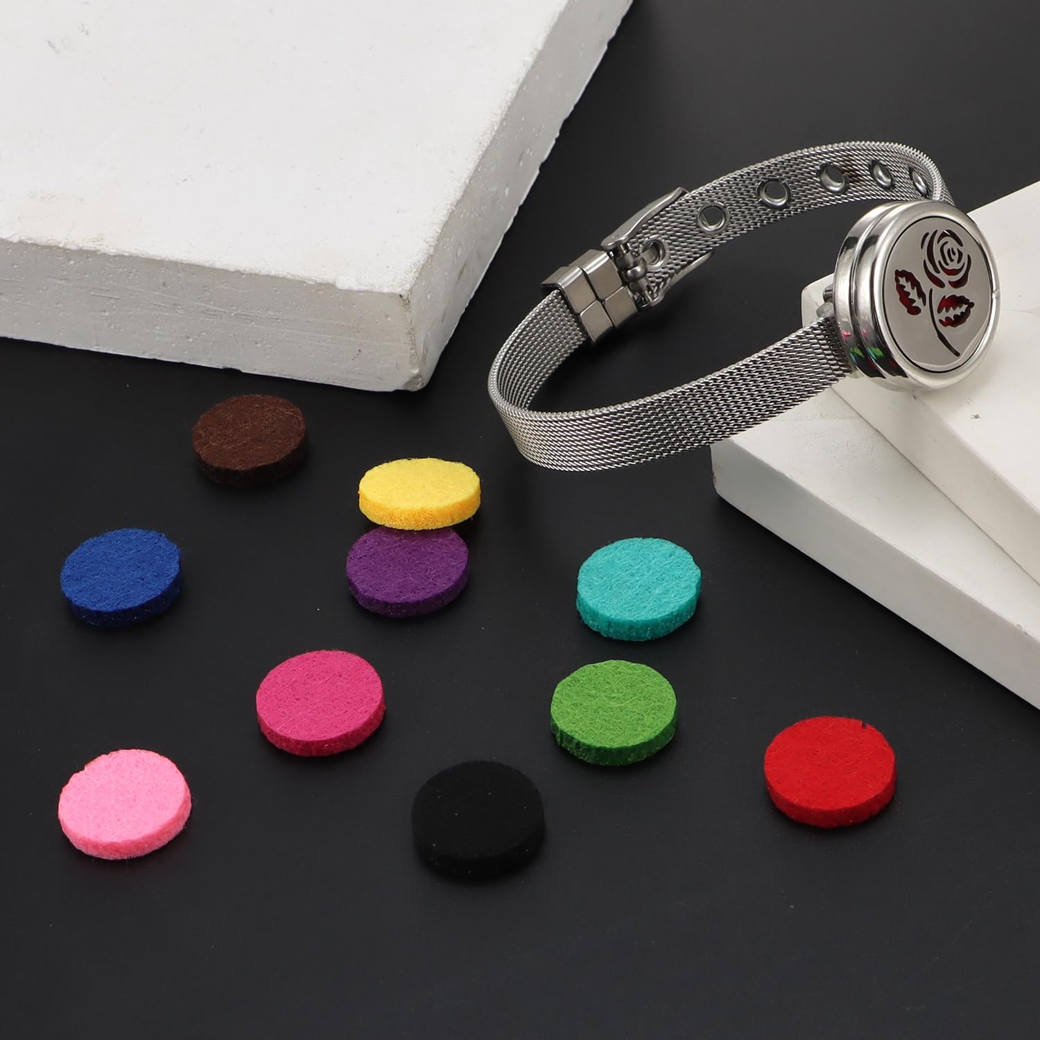 YWLI pendentif aromathérapie diffuseur pour senteurs apaisantes en tout lieu.