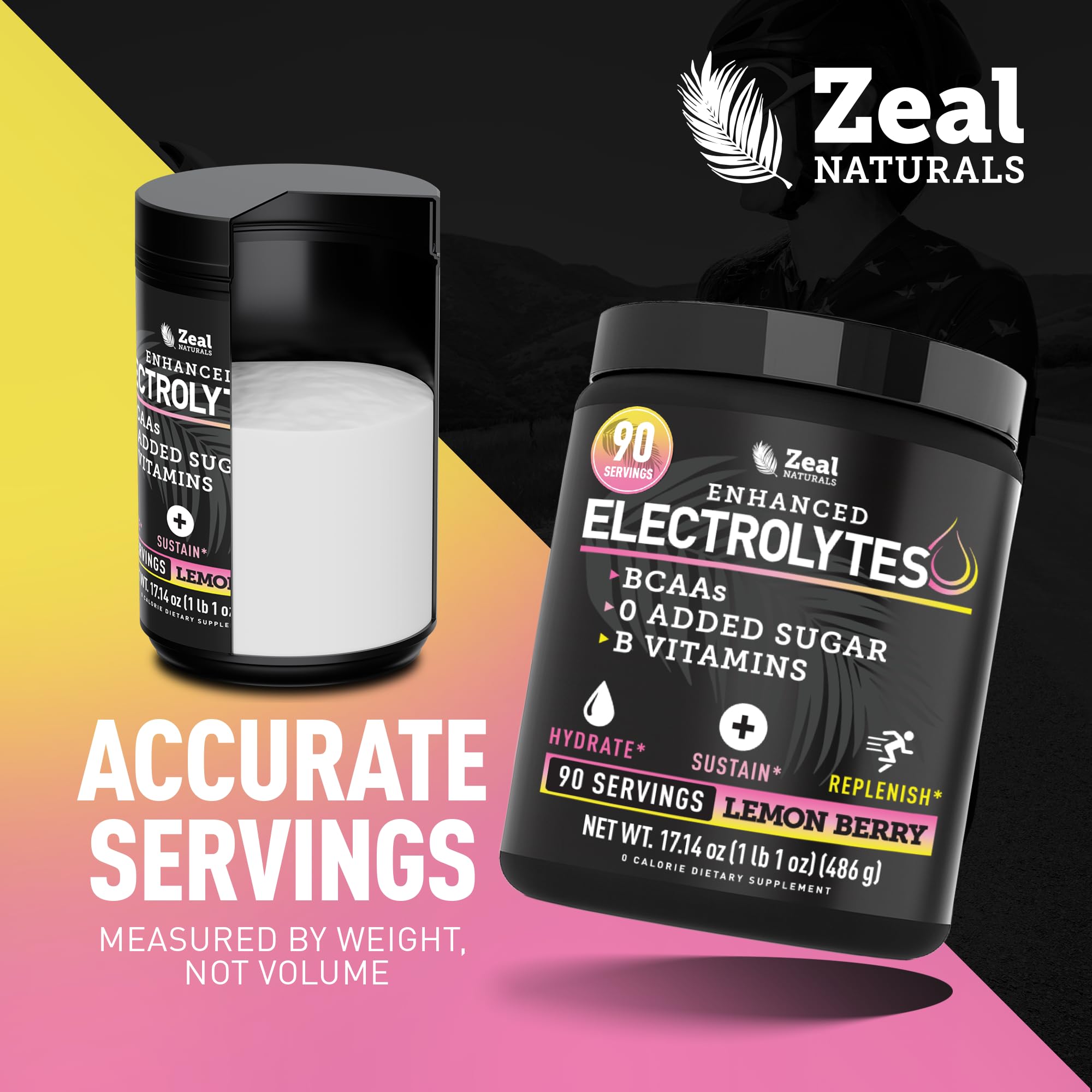 Verre coloré contenant Zeal Electrolyte au goût Lemon Berry rafraîchissant.