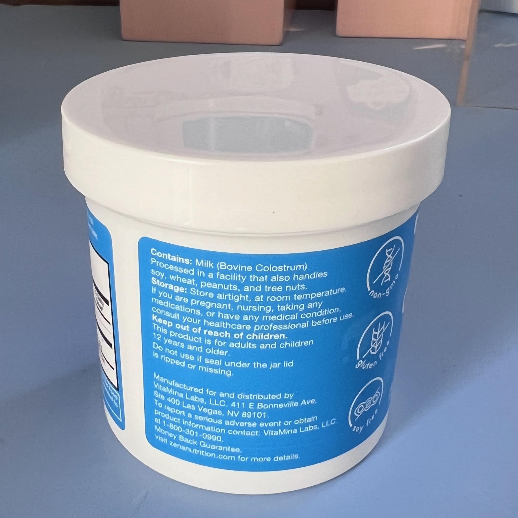 Colostrum Bovin Zena Nutrition — poudre sans gluten et sans matières grasses pour différents régimes.