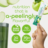 Poudre verte Zena Nutrition prête à être mélangée dans votre boisson.
