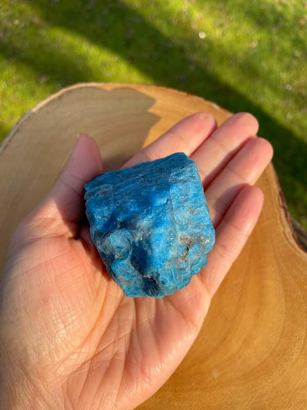 Zenkeeper Apatite petite pierre rituel Reiki, suggère calme intérieur.