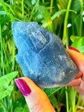 Zenkeeper fluorite bleue brute, accessoire déco qui invite à la détente après une journée