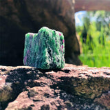 Zenkeeper Zoïsite Rubis — idéale pour méditation et centrage intérieur.
