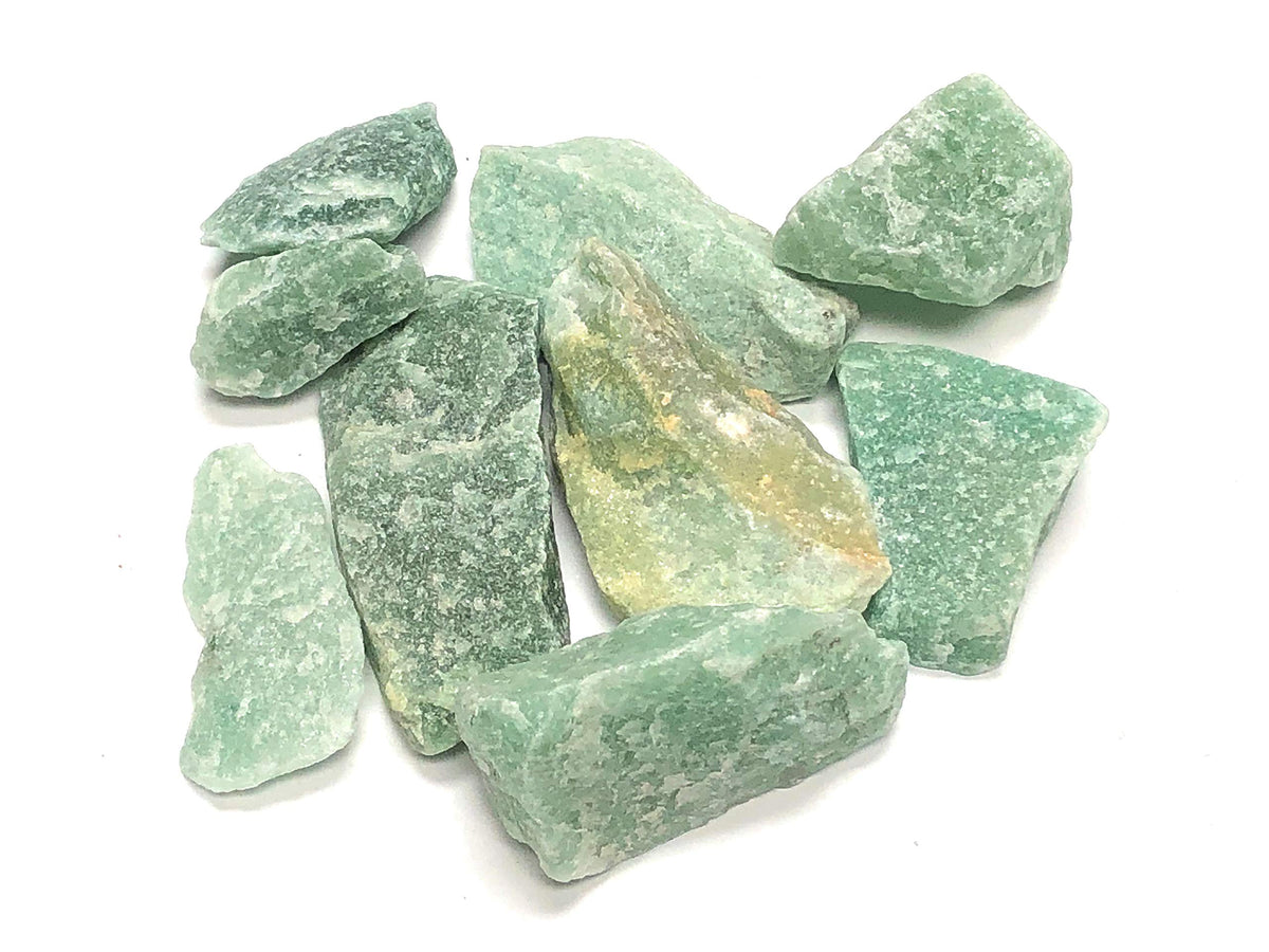 Zentron Aventurine Verte Grossière, gros plan sur les pierres lumineuses, parfaites pour cabochons.