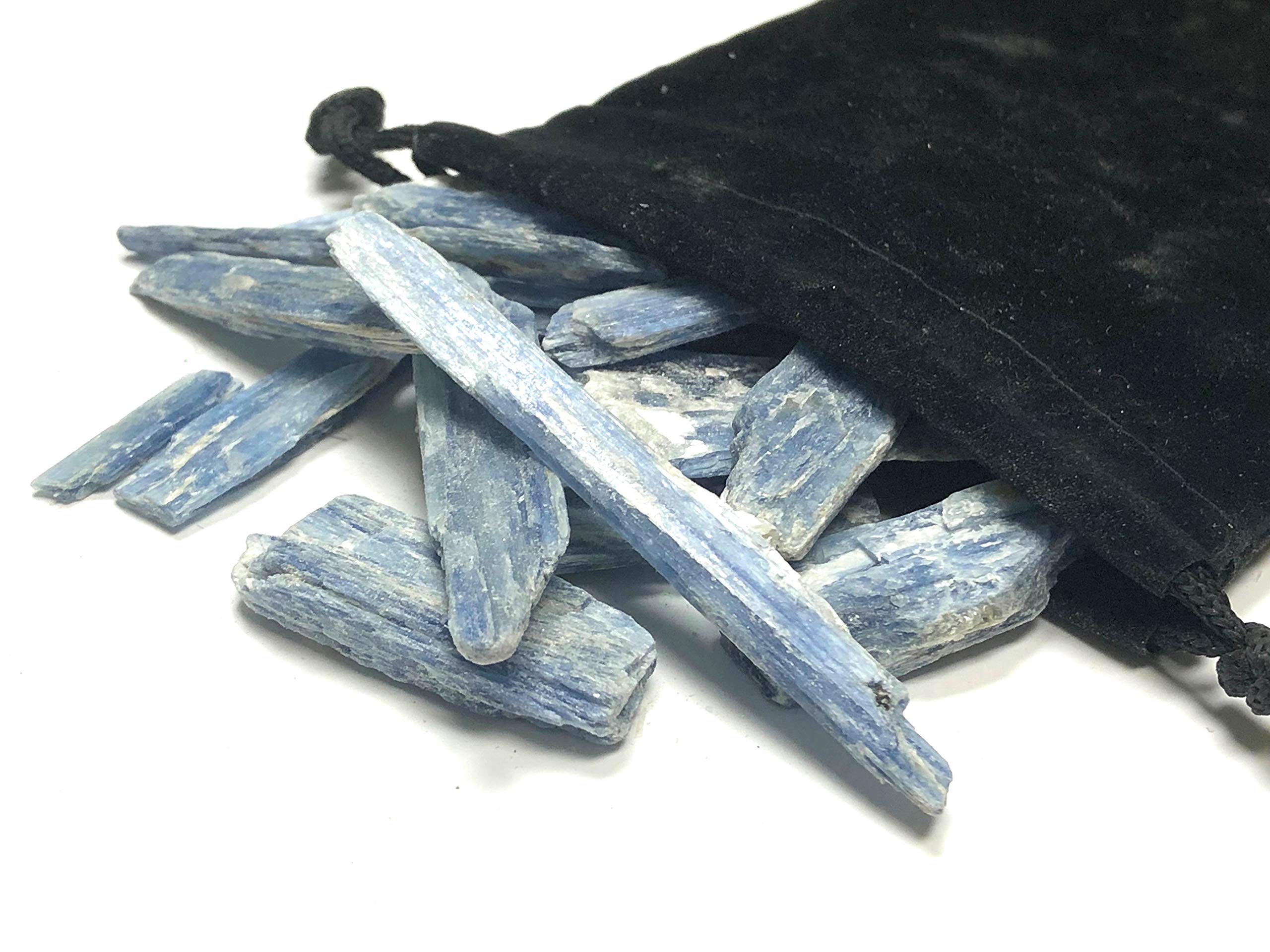 Kyanite bleue brute Zentron, parfaites pour décorations et projets artistiques.