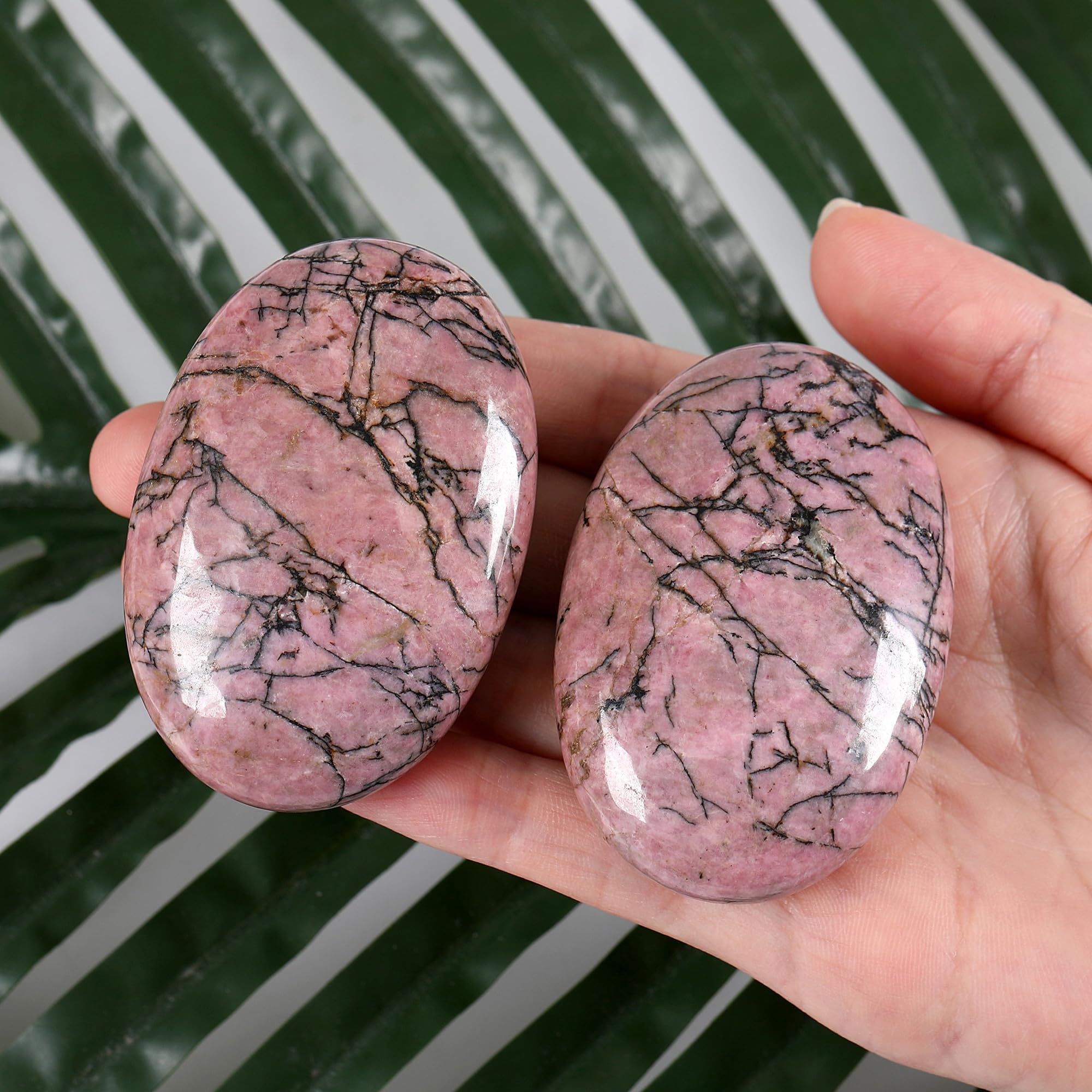 ZHIYUXI Rhodonite, décoration cristal polie, crée une ambiance apaisante et harmonieuse.
