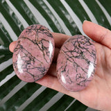 ZHIYUXI Rhodonite, décoration cristal polie, crée une ambiance apaisante et harmonieuse.