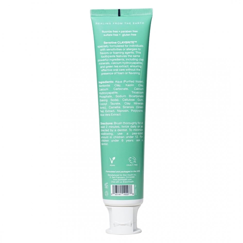 Ingrédients naturels : argile blanche purifiante et extrait de thé vert pour Zion Health ClayBrite.